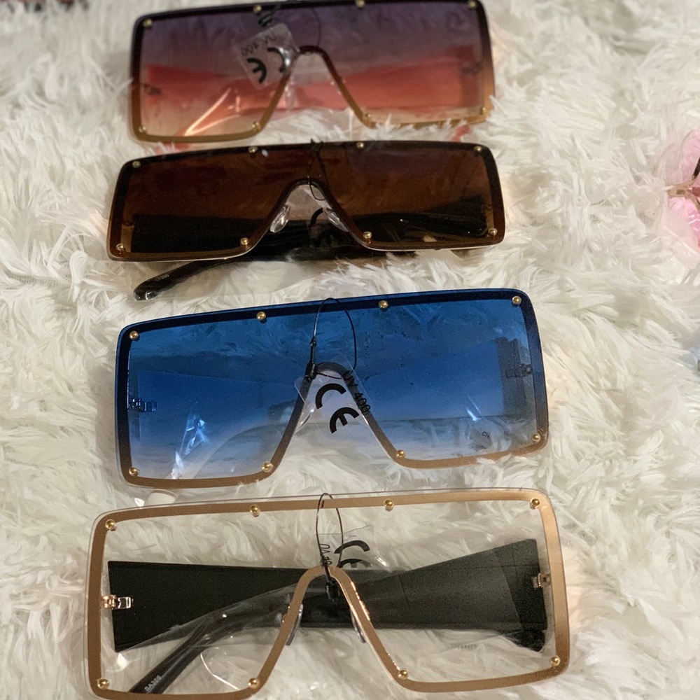 Oversized Frames